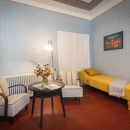 게스트하우스 Just 3*